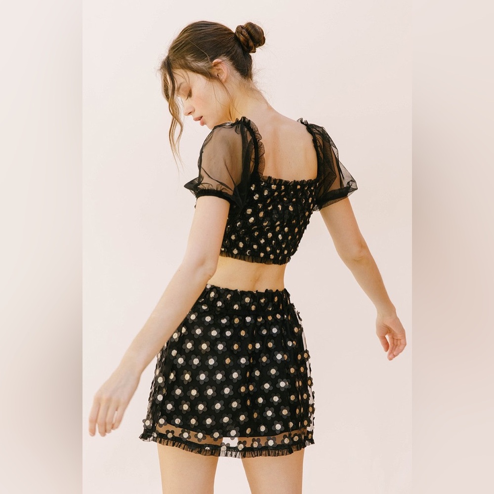 Black Sequin Daisy Crop Top & Mini Skirt Set - Picture 3 of 11
